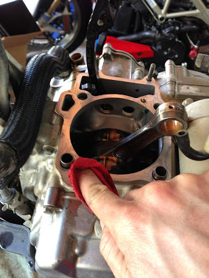 Illustration for article titled The laziest possible way to install a big bore kit in a DRZ